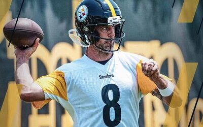 Los Steelers renuevan una temporada más a Aaron Rodgers