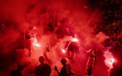 Más de 400 detenidos y siete policías heridos en festejos del PSG