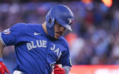 MLB: Azulejos vencen a los Orioles con boleto con las bases llenas