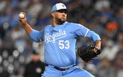 MLB: Carlos Estévez fuera por lesión en el hombro