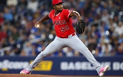MLB: José Soriano regresa a la ruta ganadora ante los Azulejos