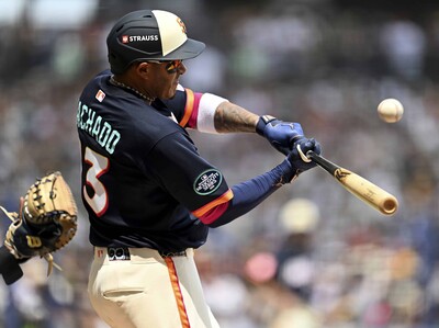 MLB: Vásquez logra triunfo y Machado llega a 200 H4s en San Diego