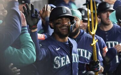 MLB: Salvador Pérez lidera la ofensiva y Reales vencen a Marineros