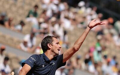 Roland Garros Medvedev pierde; Gauff, Sabalenka y Sinner ganan