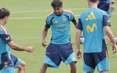 Uruguay se juega la vida en el Mundial ante una España invicta