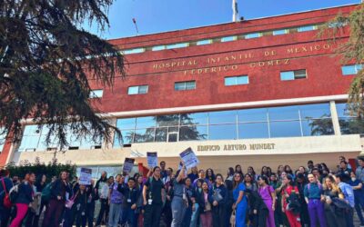 Paro en el Hospital Infantil de México suma una semana; los residentes denuncian casos de acoso