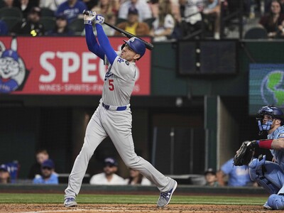Freddie Freeman es el único pelotero activo con 2,500 hits