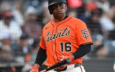 Gigantes escuchan ofertas por Devers y Chapman