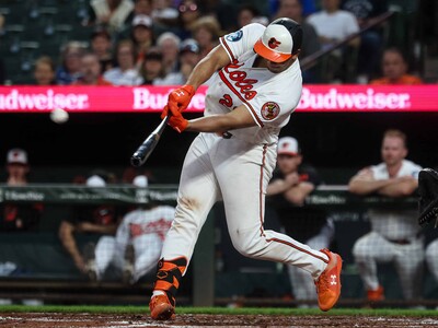 MLB: Samuel Basallo brilla con dos jonrones pero Angels remotan