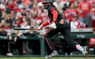 Cincinnati activa a Elly de la Cruz