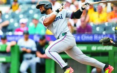 MLB: López apunta a 200 hits, una hazaña en extinción