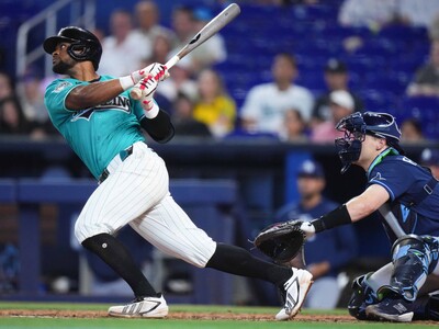 MLB: Otto López conectó tres hits y anotó cuatro carreras