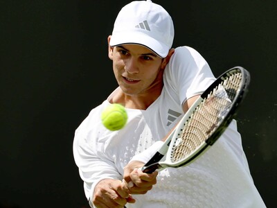 Rafael Jódar debuta con victoria en Wimbledon