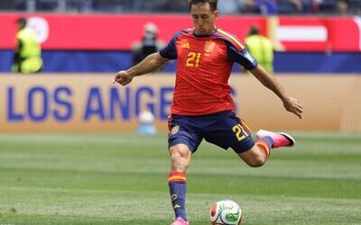 España convence, golea y avanza a los octavos de final