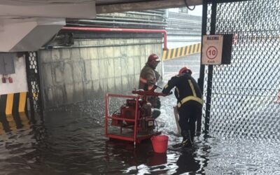 Lluvias provocan inundación en la Cámara de Diputados