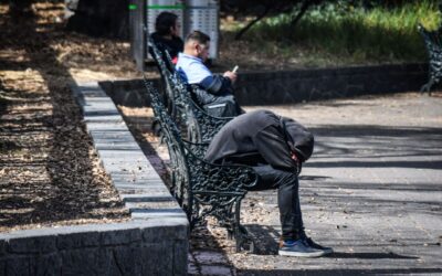 Los jóvenes mexicanos se dicen satisfechos con su vida, pero son quienes peor se sienten emocionalmente