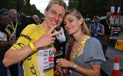 Tadej Pogacar entra en la página de oro del Tour de Francia