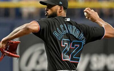 El buen desempeño de los Marlins saca del mercado a Alcántara