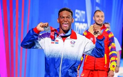 Núñez y Vásquez suman medallas a RD desde el agua