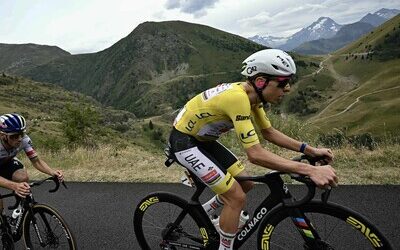 Tour de Francia: Carapaz gana etapa Alpe d’Huez y Pogacar campeón