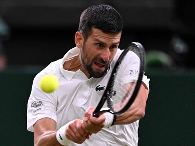Wimbledon: Djokovic barre a Tsitsipas en la segunda ronda