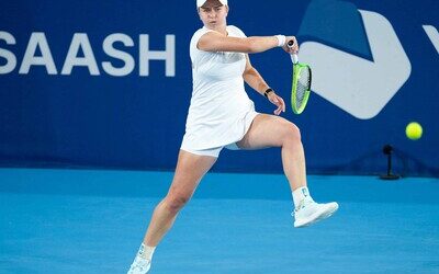 WTA tenis: Krejcikova derriba a la local Sakkari