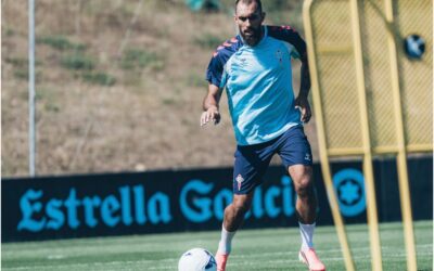 Borja Iglesias, baja dos semanas por una lesión en el sóleo