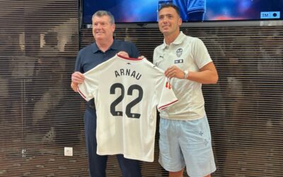 Arnau Martínez: “Solo he querido venir aquí, el Valencia ha hecho un gran esfuerzo”
