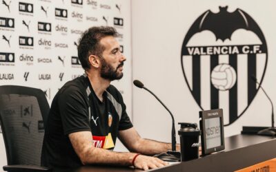 Corberán y la falta de gol del Valencia: “Tenemos un mercado abierto para mejorar aspectos ofensivos de la plantilla”