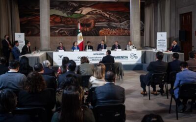 Gobierno sanciona a 41 servidores públicos con multas por 22.4 mdp