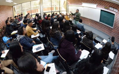 Rector de la UNAM pide a estudiantes de nuevo ingreso usar las tecnologías digitales con criterio