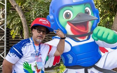 El apoyo incondicional de pareja boricua a su delegación desde 1992