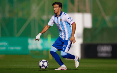 El Málaga libera una ficha y cede a Arriaza al Estepona