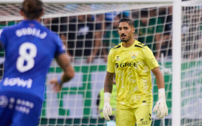 Valles echa el candado: ningún portero de LaLiga mejora su porcentaje de paradas