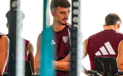 García Plaza convoca a 25 jugadores para recibir este sábado al Barcelona