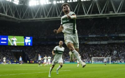 El estreno más a lo Elche