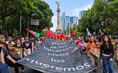 Marcha en exigencia de justicia a 12 años de Ayotzinapa ‘toma’ el centro de CDMX