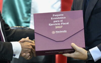 Se siguen priorizando programas sociales: expertos reaccionan a Paquete Económico 2027