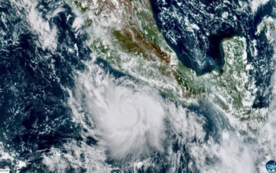 Mochila de emergencia y buscar refugio, las medidas ante un huracán categoría 5 como Polo