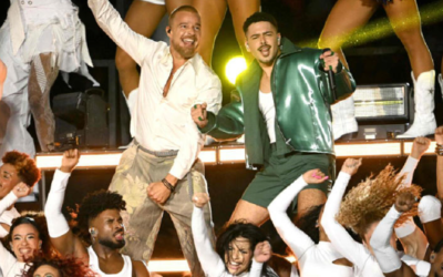 Ricky Martin y Pedro Sampaio en la NFL en el Maracaná