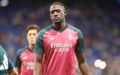 Konaté, cuatro amarillas en siete partidos: «Tiene que estar alucinando»