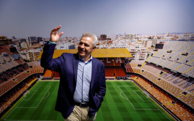 Javier Aguirre rompe con 103 años de tradición en Mestalla