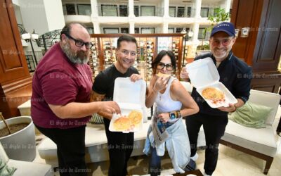 Gorditas laguneras encantan a actores de El método Grönholm previo a su presentación HOY en Torreón