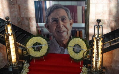 Con aplausos y guardias de honor, despiden a Cuauhtémoc Cárdenas en Bellas Artes