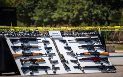 Adolescentes de Arizona venden armas que terminan en manos del Cártel de Sinaloa, reporta el NYT