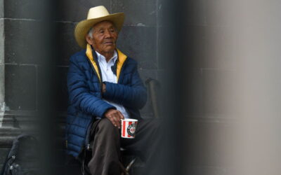 El dilema de los hogares mexicanos: la población mayor se dispara y los cuidadores profesionales no alcanzan