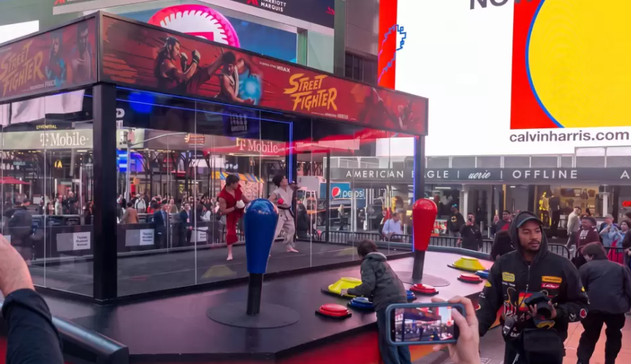 Street Fighter convierte Times Square en un arcade gigante
